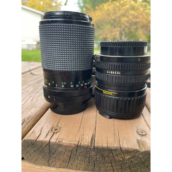 Canon AE1 Canon zoom lens 35-70mm Vivitar MC Macro Focusing Zoom F4.5-5.6 70-210 - Picture 9 of 16